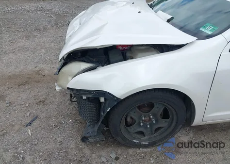 2010 Mercury Milan z USA, uszkodzony, nr VIN 3MEHM0HAXAR642066